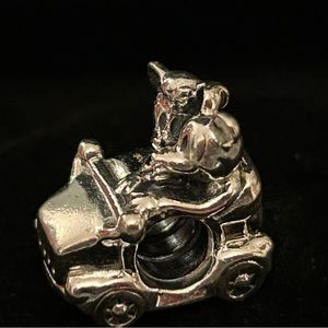 Pandora mickey and minnie in car charm